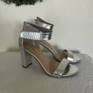 Rampage Size 9 Silver High Heels Patch Closure